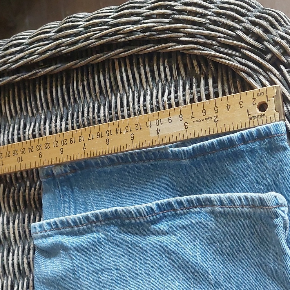 Abercrombie & Fitch The 90's Relaxed High Rise Curve Love Jeans - Picture 6 of 10